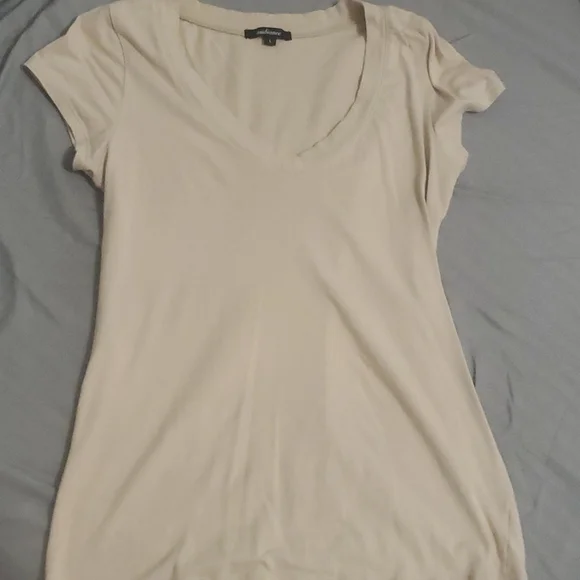 Tops - Picture 2 of 4